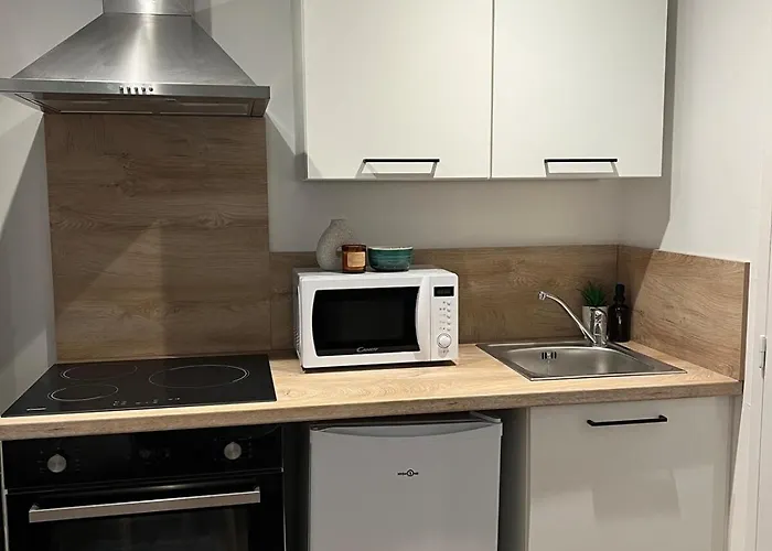 Calme A 2 Pas Du Rhone - Wifi Rapide Apartment *